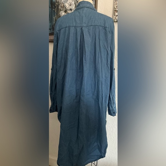 American Bazi Long Denim Crisp Button-Up Women’s Size L - Picture 2 of 4